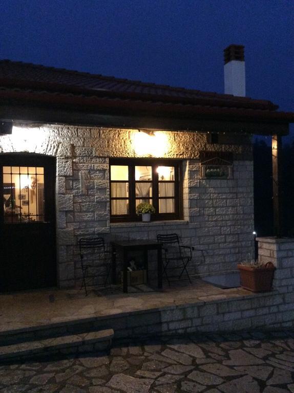 Oihalia Guesthouse Fidhákia Eksteriør billede