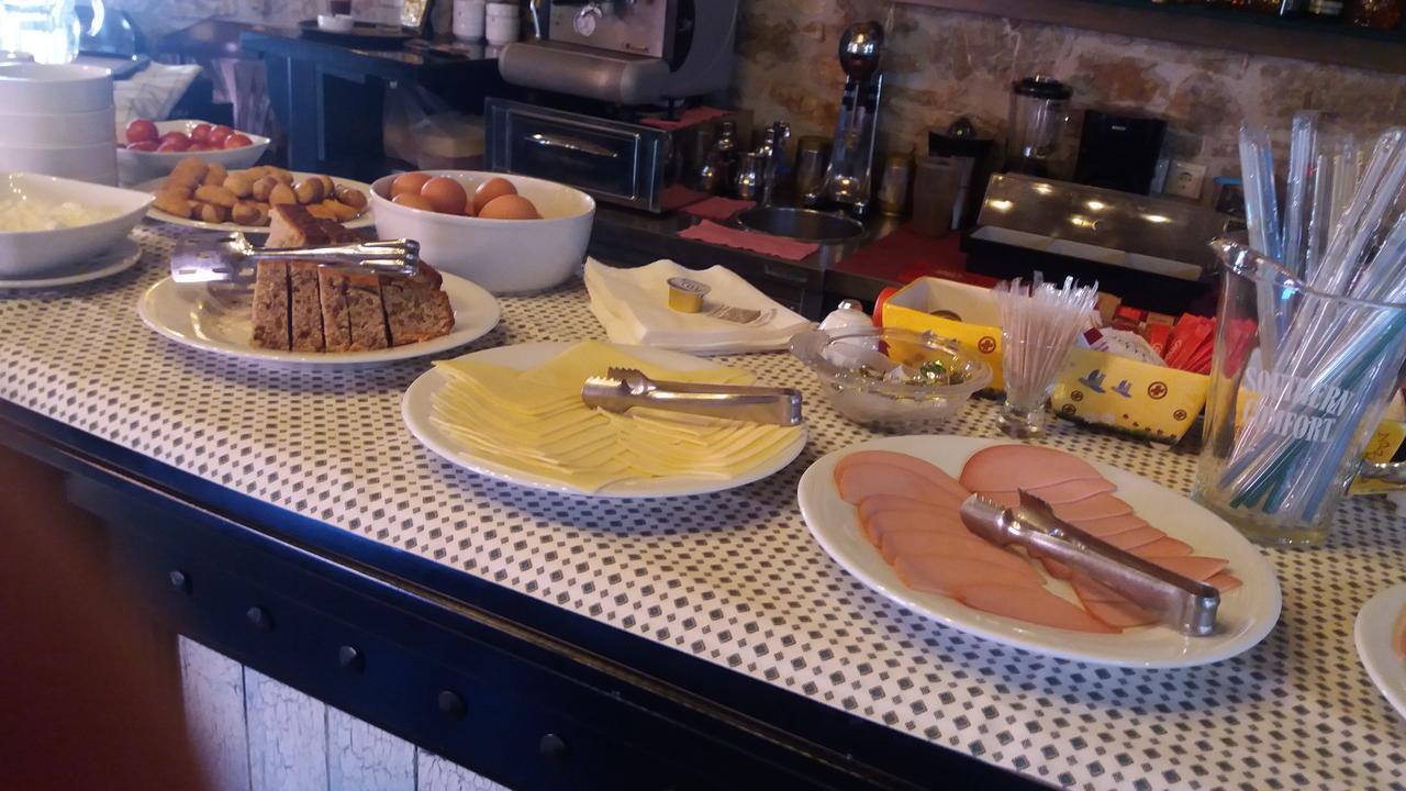 Oihalia Guesthouse Fidhákia Eksteriør billede